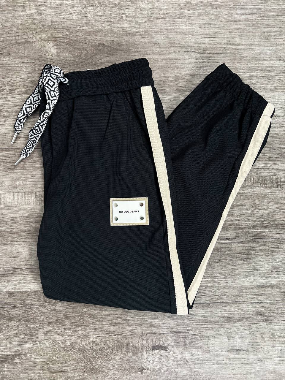 Black sweatpants side stripe (P007)