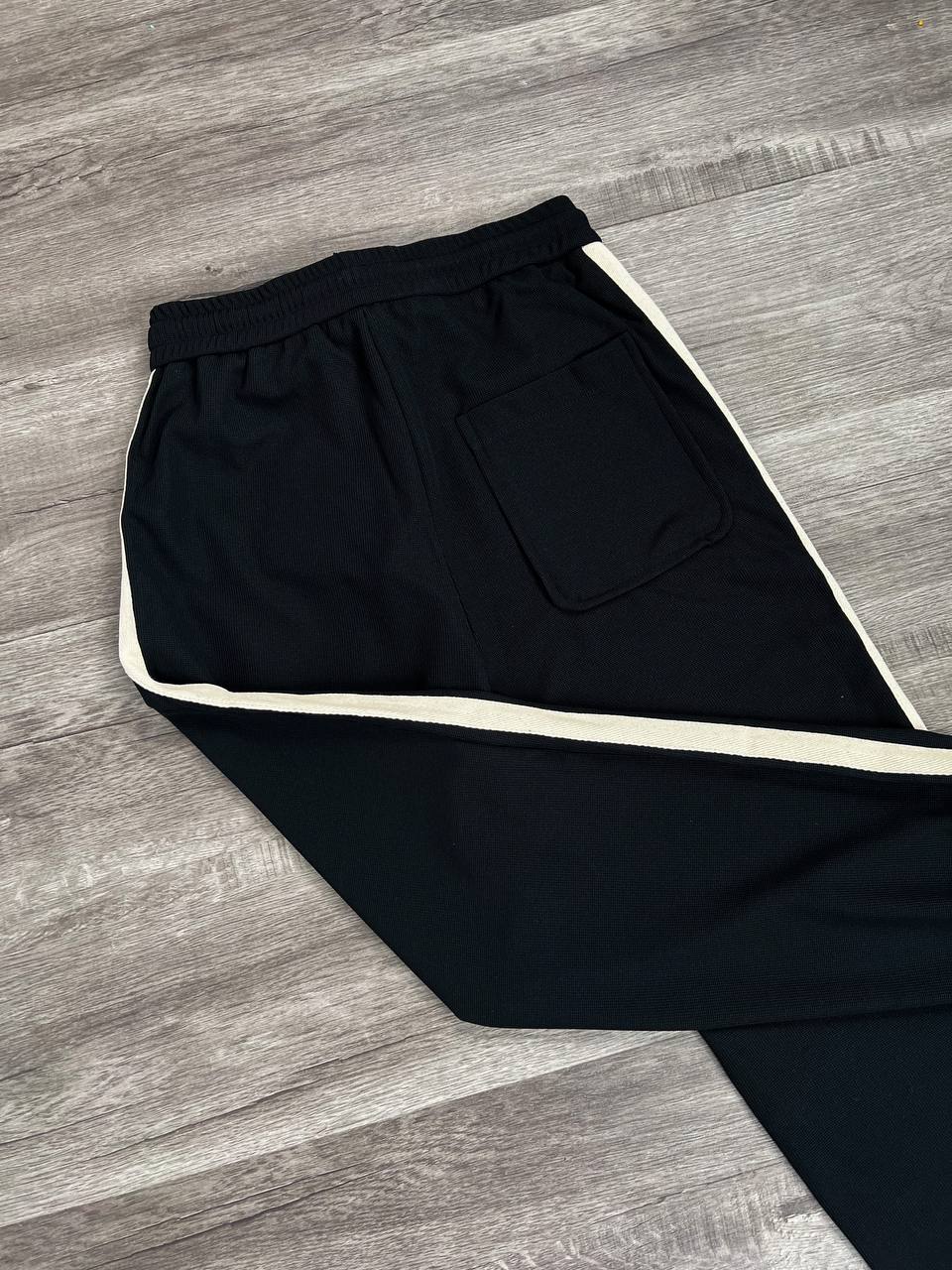 Black sweatpants side stripe (P007)