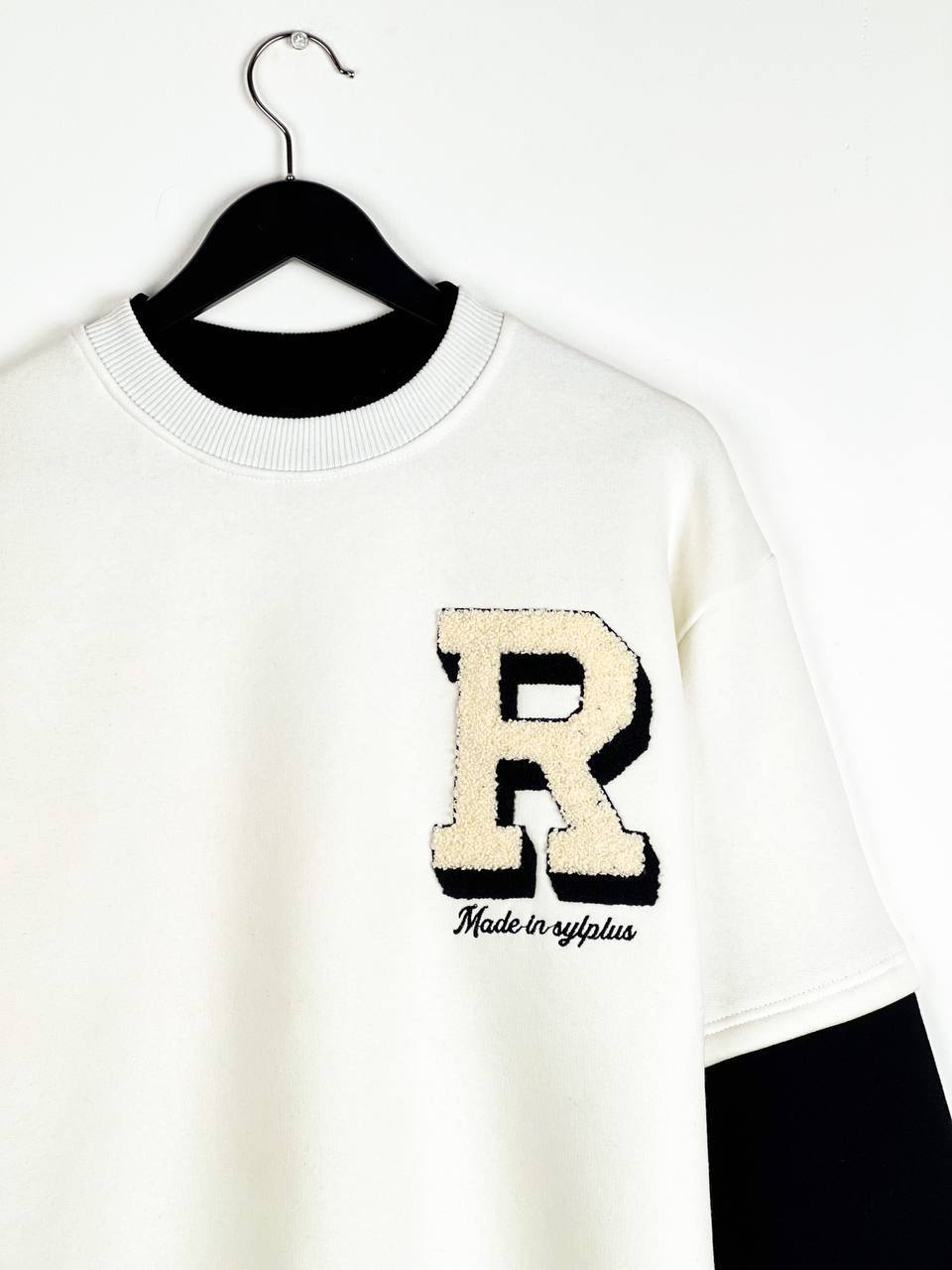 R Sweatshirt (SW002)