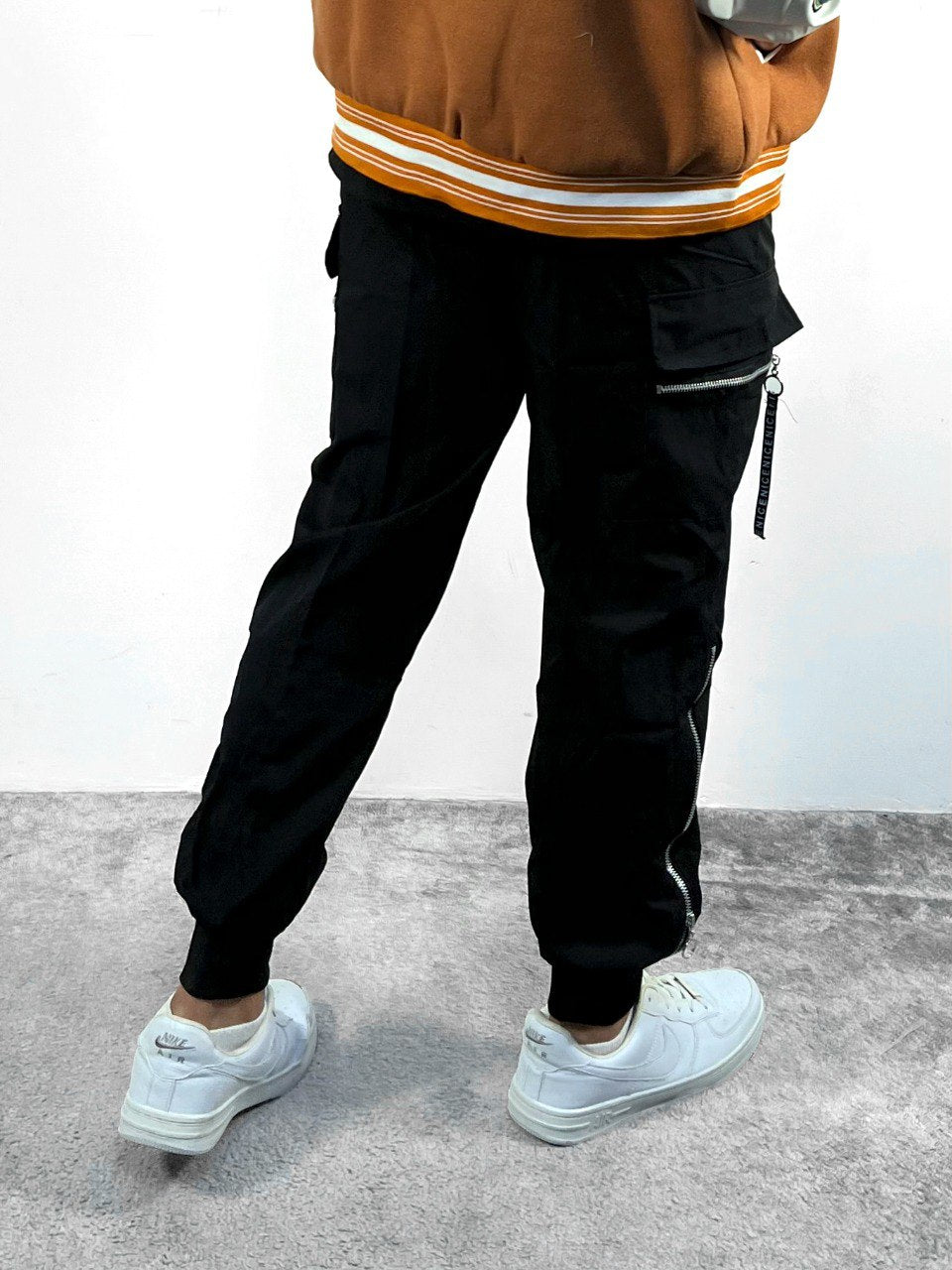 Black Zipper Cargo Sweatpants (SP002)